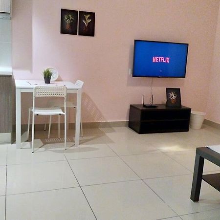 Hb1512- Hyve Studio Unit, Lake View, Cyberjaya, Free Wi-Fi, Free Parking, Netflix,Pool, 3038 外观 照片