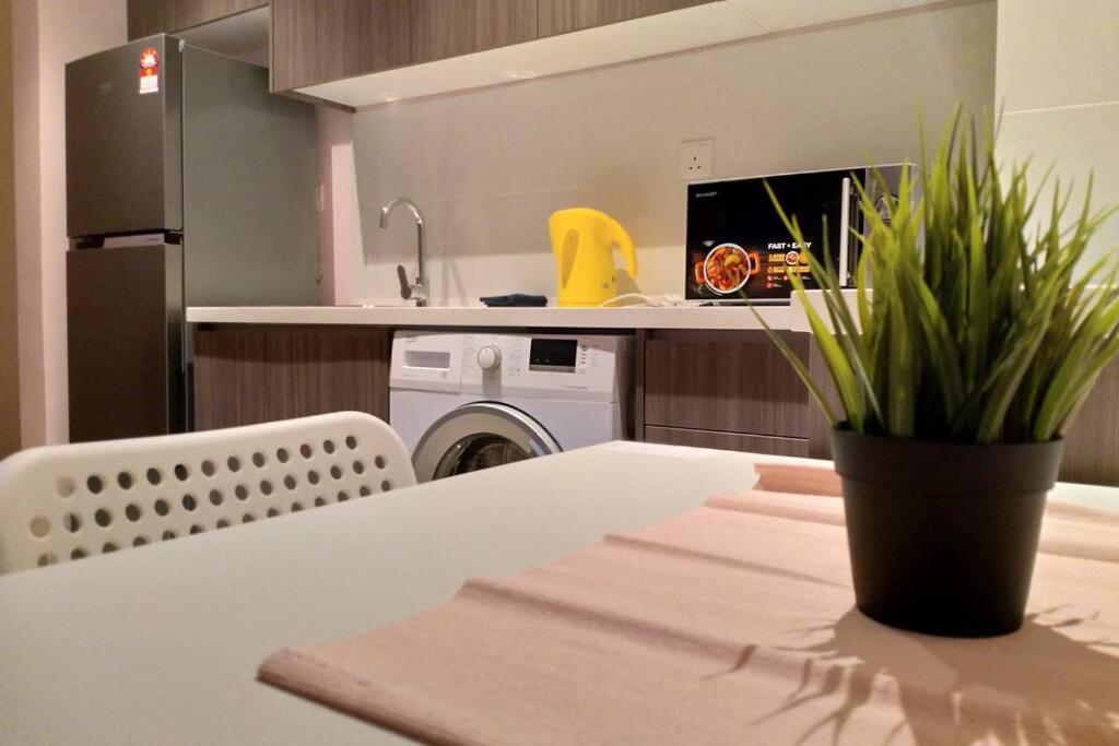 Hb1512- Hyve Studio Unit, Lake View, Cyberjaya, Free Wi-Fi, Free Parking, Netflix,Pool, 3038 外观 照片