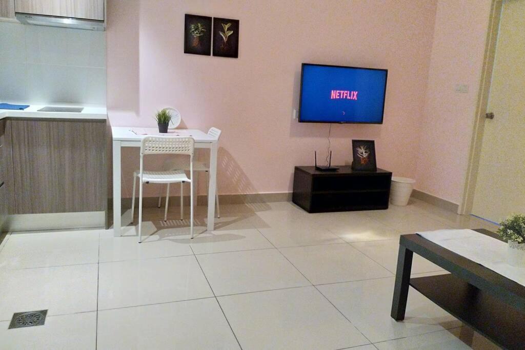 Hb1512- Hyve Studio Unit, Lake View, Cyberjaya, Free Wi-Fi, Free Parking, Netflix,Pool, 3038 外观 照片