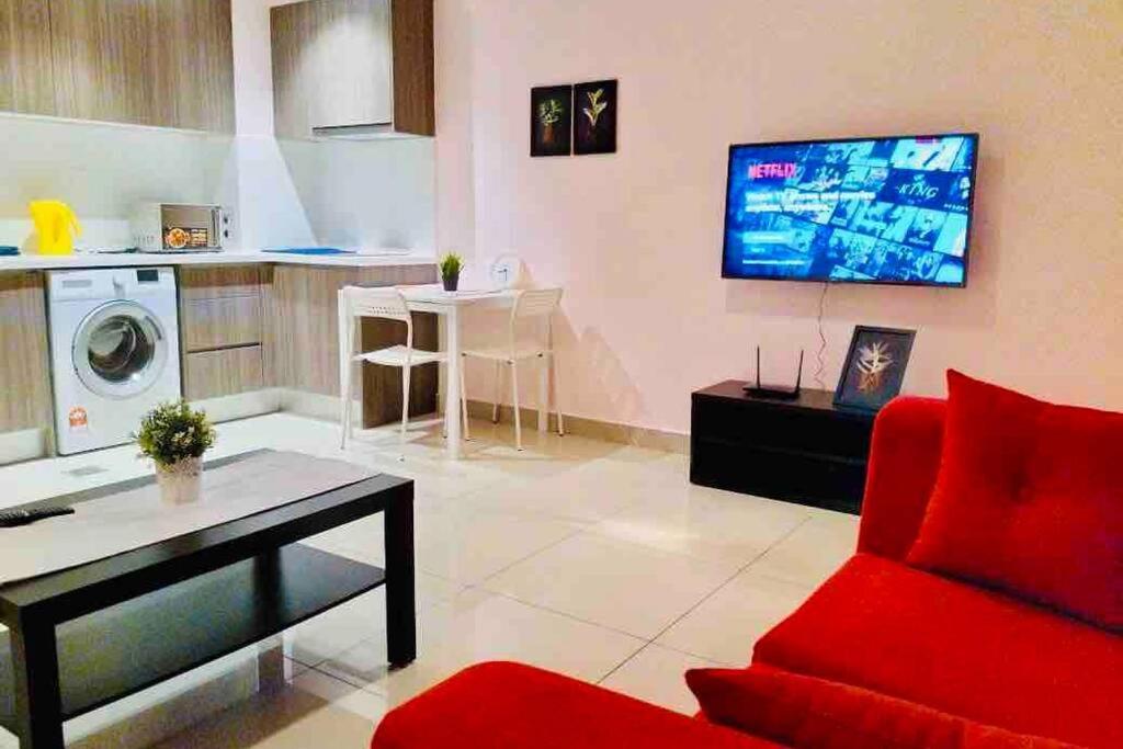 Hb1512- Hyve Studio Unit, Lake View, Cyberjaya, Free Wi-Fi, Free Parking, Netflix,Pool, 3038 外观 照片